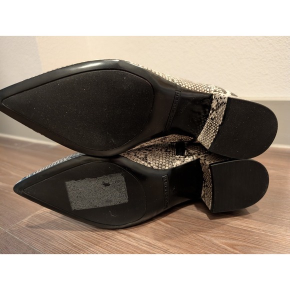 marc fisher women's gismo block heel dress booties Bootie | | Black | Size 6.5 The Gismo is the perfect wardrobe staple! Marc Fisher Women's Brown Gismo